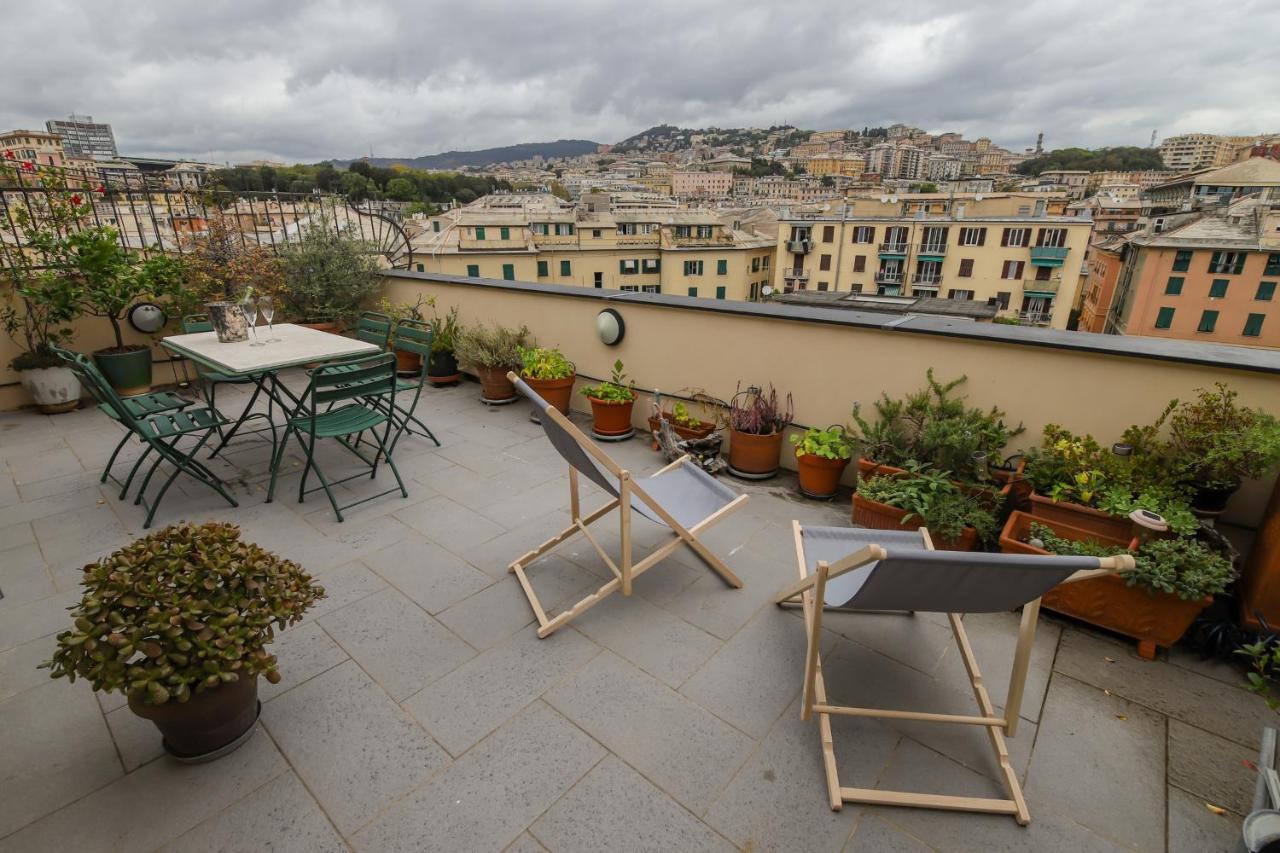 Altido Apt For 3 With Rooftop Balcony And Lovely Cityview Генуа Екстериор снимка