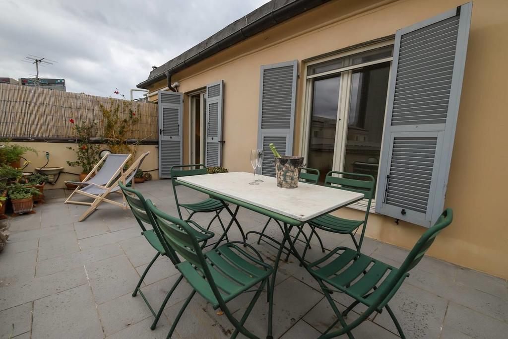 Altido Apt For 3 With Rooftop Balcony And Lovely Cityview Генуа Екстериор снимка